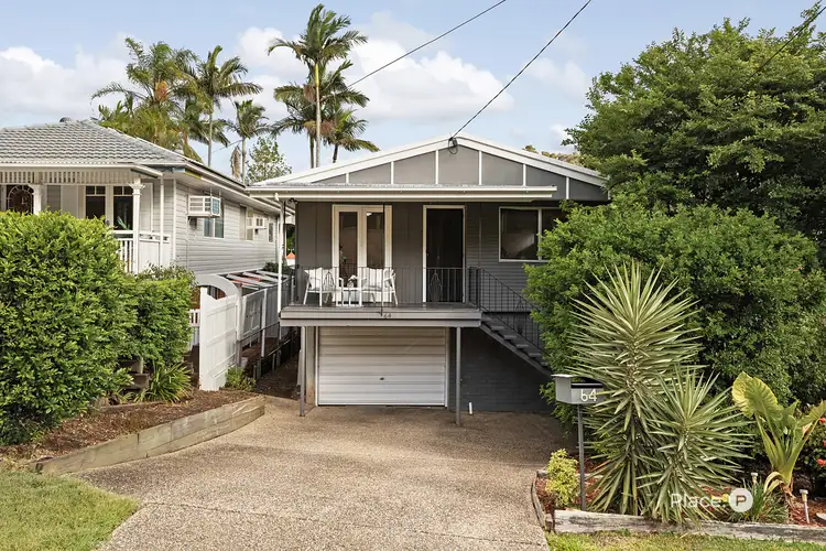 64 Dobbs Street, Holland Park West QLD 4121