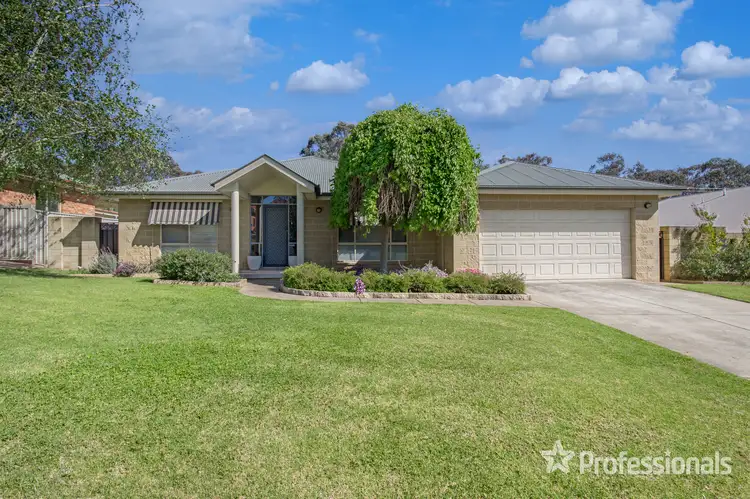 108 Kaloona Drive, Bourkelands NSW 2650
