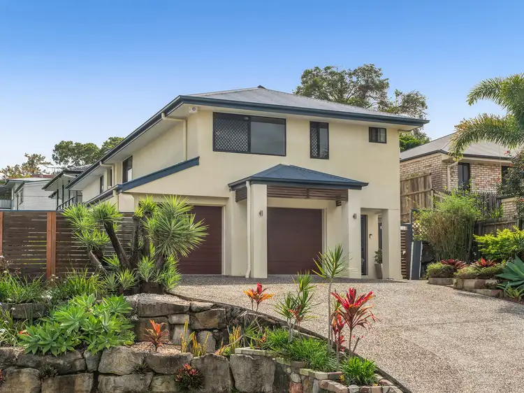 2 York Close, Oxley QLD 4075