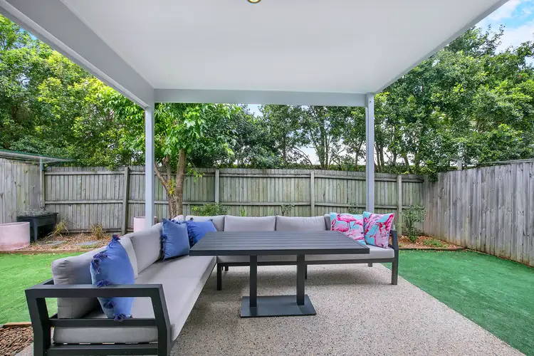 2/17 Hilltop Court, Carina QLD 4152