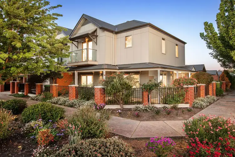 Main view of Homely townhouse listing, 24 Swan Street, Wodonga VIC 3690
