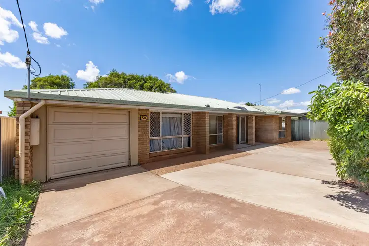 370 West Street, Kearneys Spring QLD 4350