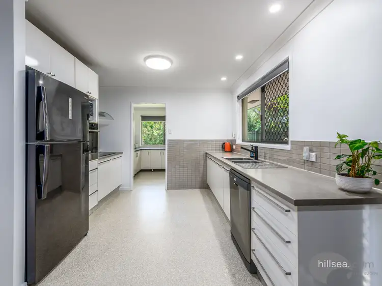 Fifth view of Homely house listing, 2 Picola Place, Helensvale QLD 4212
