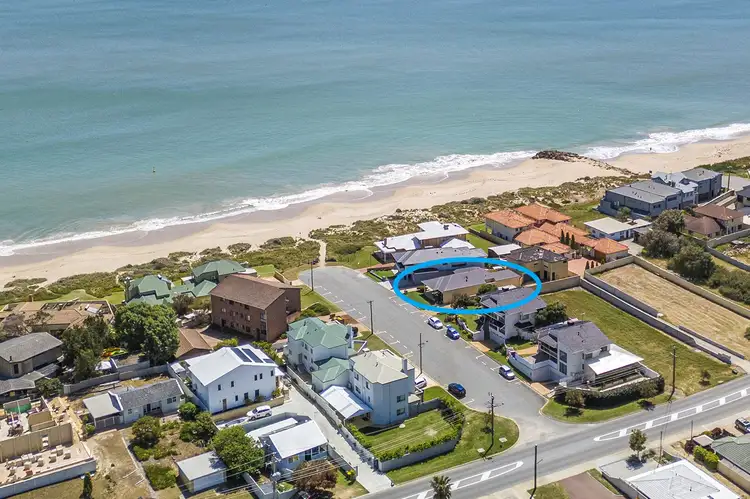Main view of Homely house listing, 2/4 Barry Street, Mandurah WA 6210