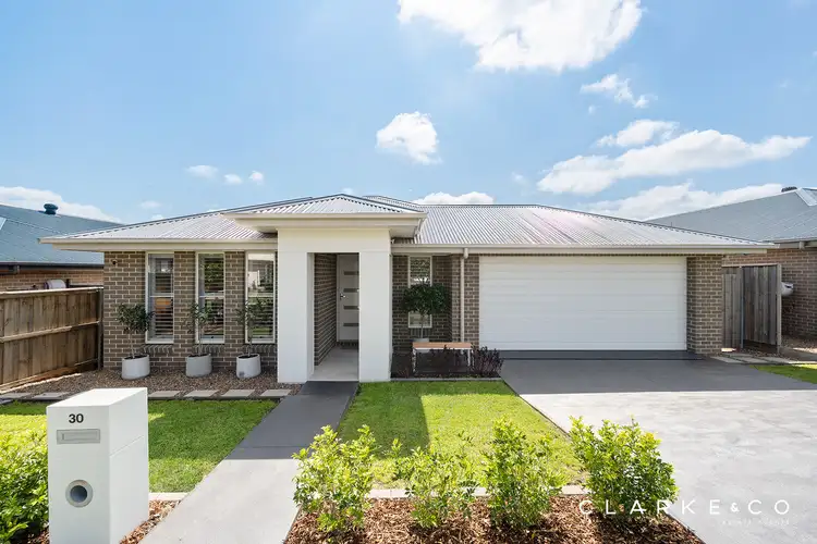 30 Lorikeet Street, Aberglasslyn NSW 2320