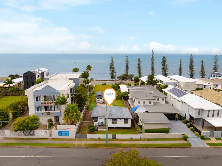 184 Prince Edward Parade, Scarborough QLD 4020