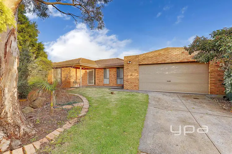 11 Dundee Way, Sydenham VIC 3037
