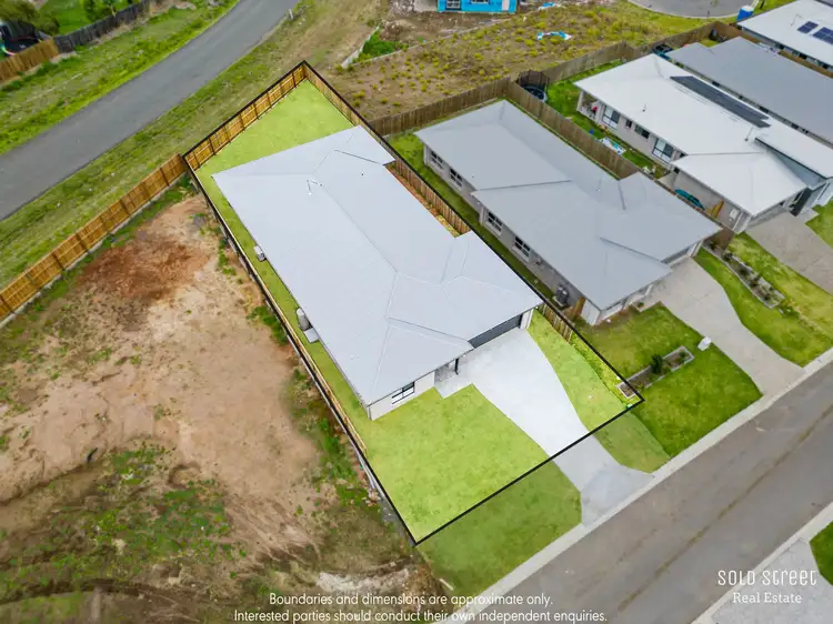 18 Maher Place, Gleneagle QLD 4285