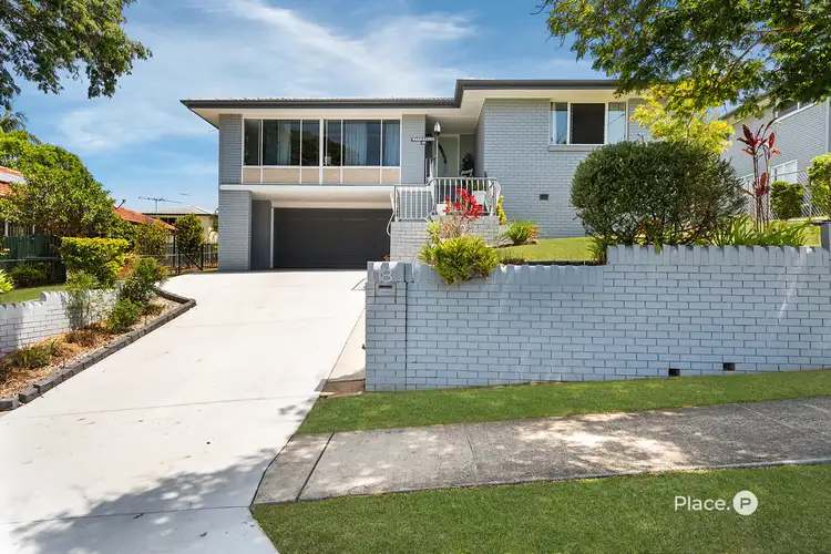 18 Cresthaven Drive, Mansfield QLD 4122
