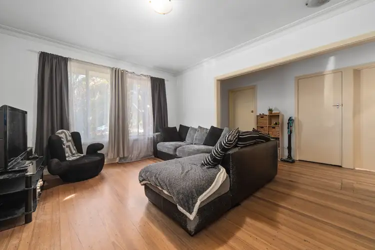 Second view of Homely house listing, 3 Nilma Court, Frankston VIC 3199