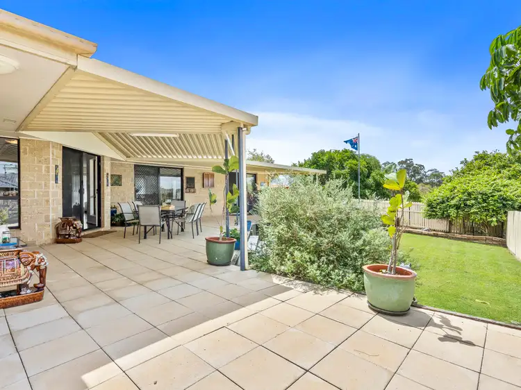 1 Holly Crescent, Windaroo QLD 4207