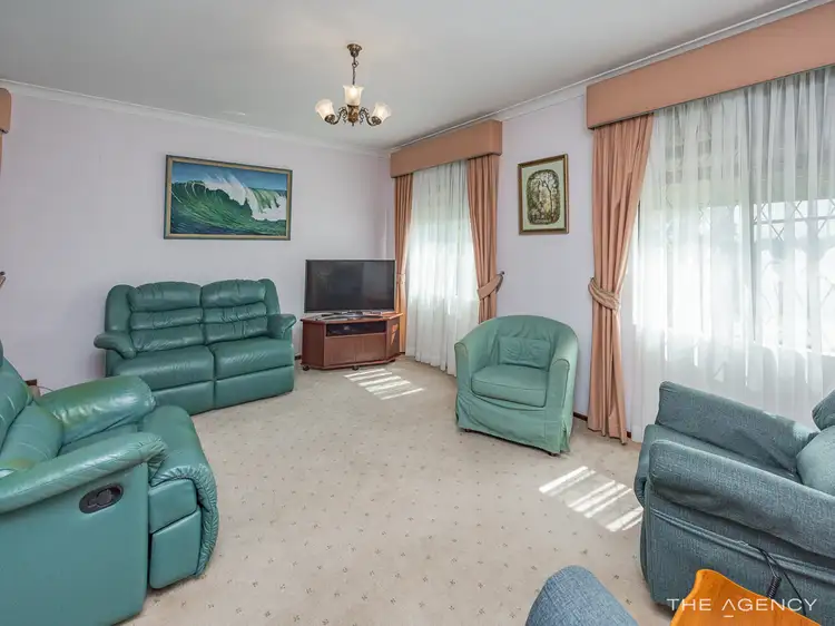 Fifth view of Homely house listing, 2 Idyll Court, Heathridge WA 6027