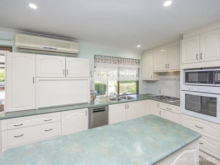 Sixth view of Homely house listing, 2 Idyll Court, Heathridge WA 6027