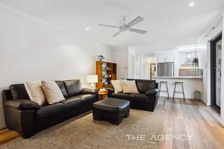 Second view of Homely house listing, 6 Salvia Court, Riverton WA 6148