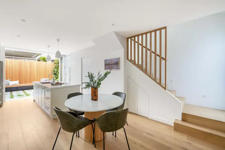 16 Carrington Street