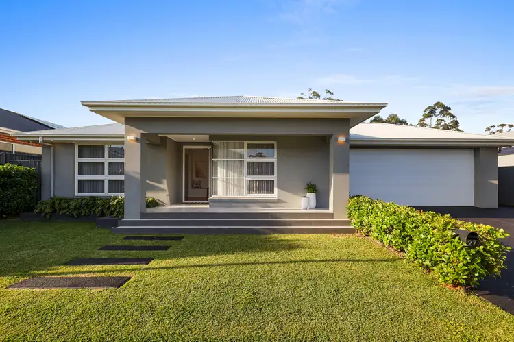 27 Walmsley Crescent