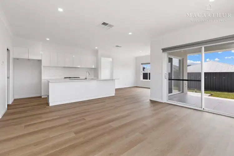 Second view of Homely house listing, 32 Flintwood Street, Forest Hill NSW 2651
