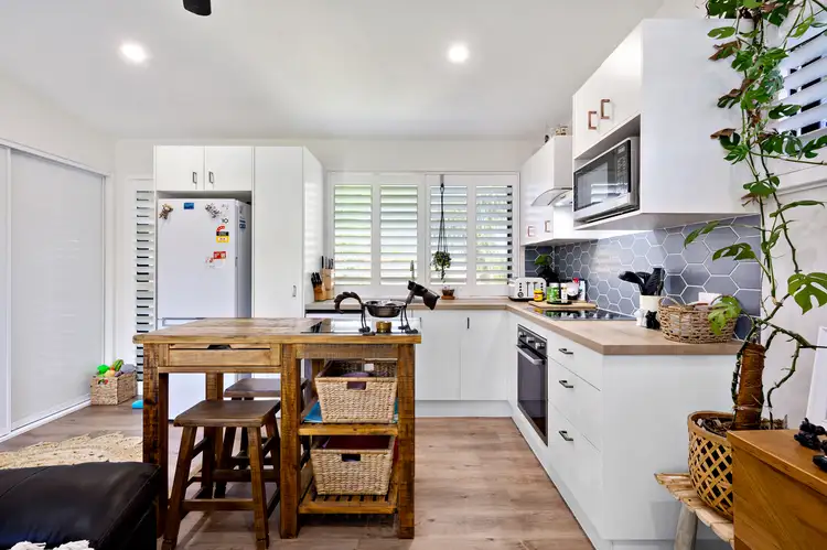 13 Matilda Crescent, Battery Hill QLD 4551