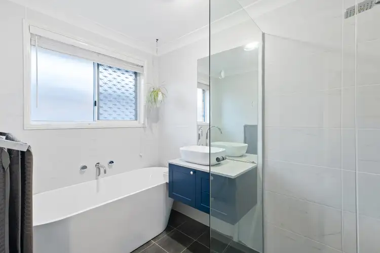 Fifth view of Homely villa listing, 2/21-23 King Street, Umina Beach NSW 2257
