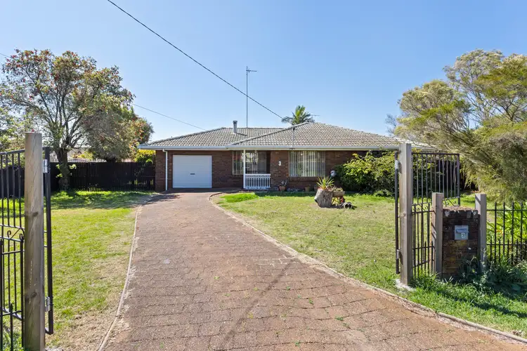 3 Cabarita Crescent, Glenvale QLD 4350