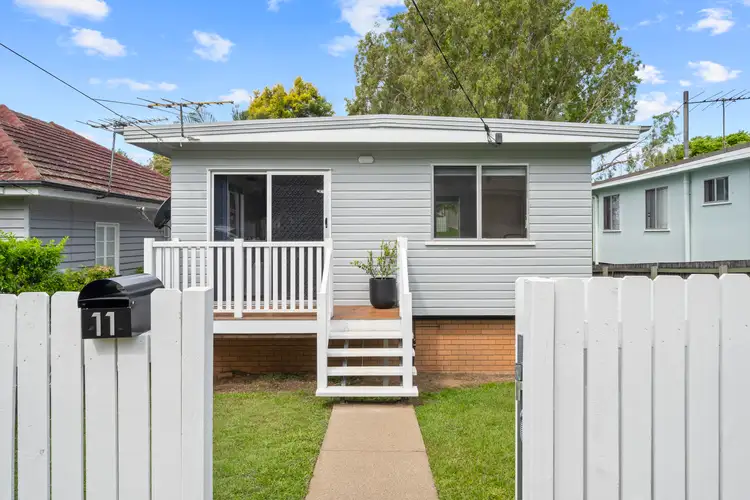 11 Nicholson Street, Mitchelton QLD 4053