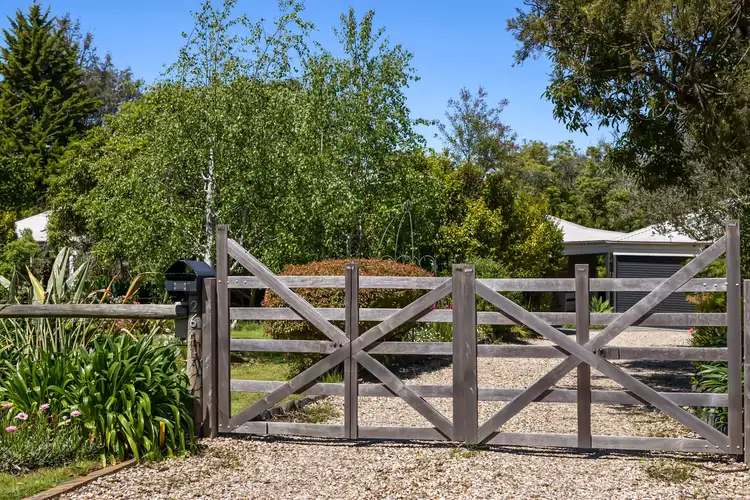 26 Rosedale Grove, Frankston South VIC 3199