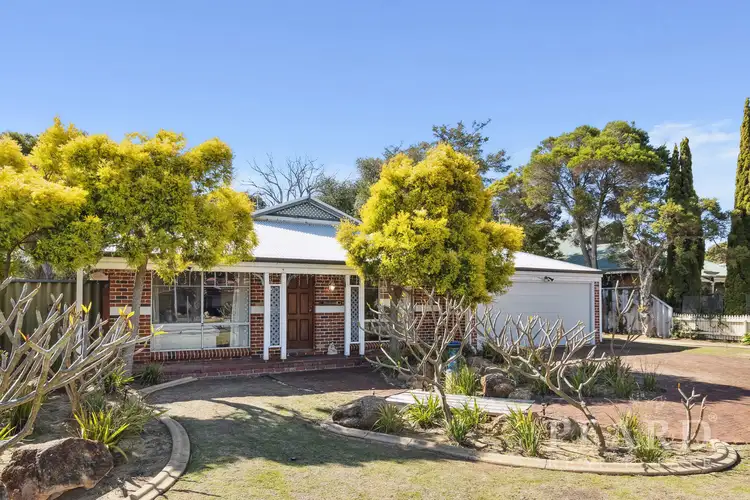 19 Golf Links Drive, Carramar WA 6031