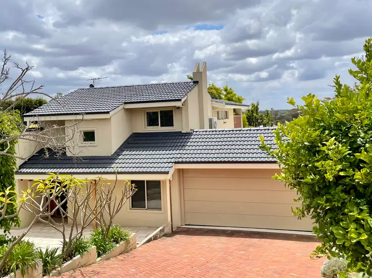 27 Luccombe Way, Karrinyup WA 6018