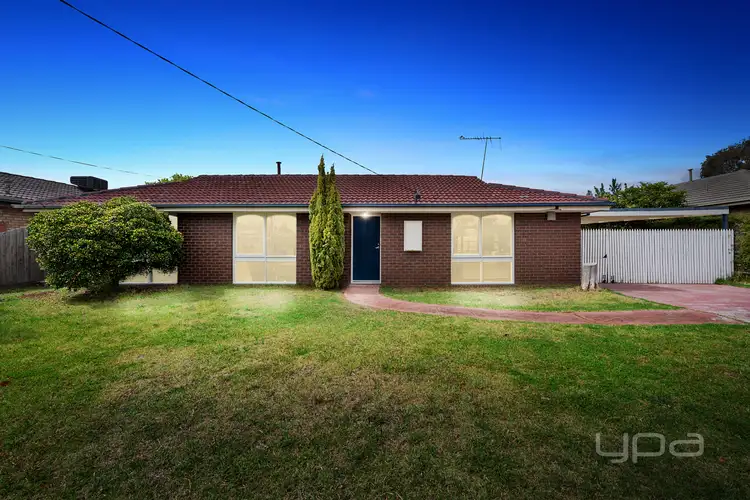 12 Sturt Road, Melton South VIC 3338