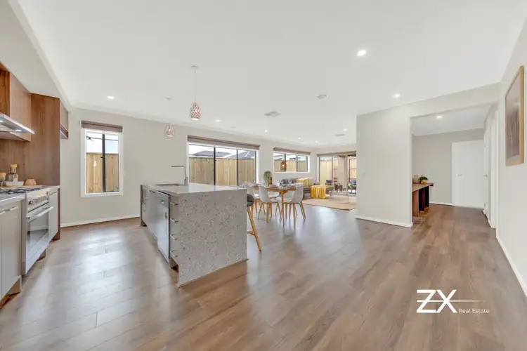 Fifth view of Homely house listing, 18 Commonwealth Circuit, Donnybrook VIC 3064