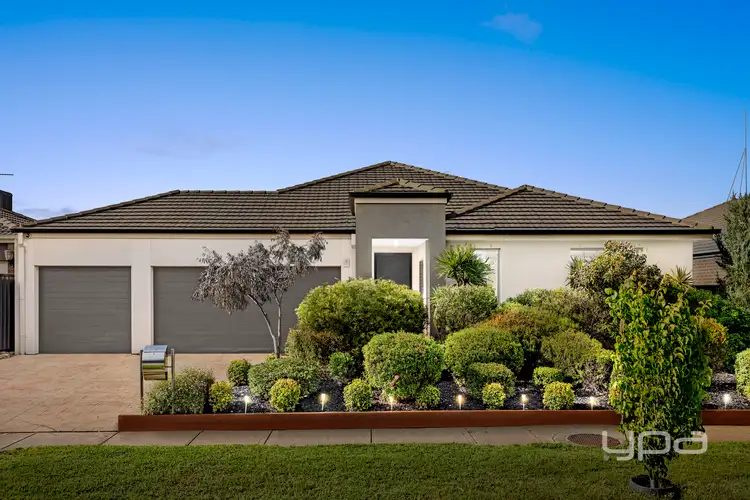 18 Keneally Drive, Point Cook VIC 3030