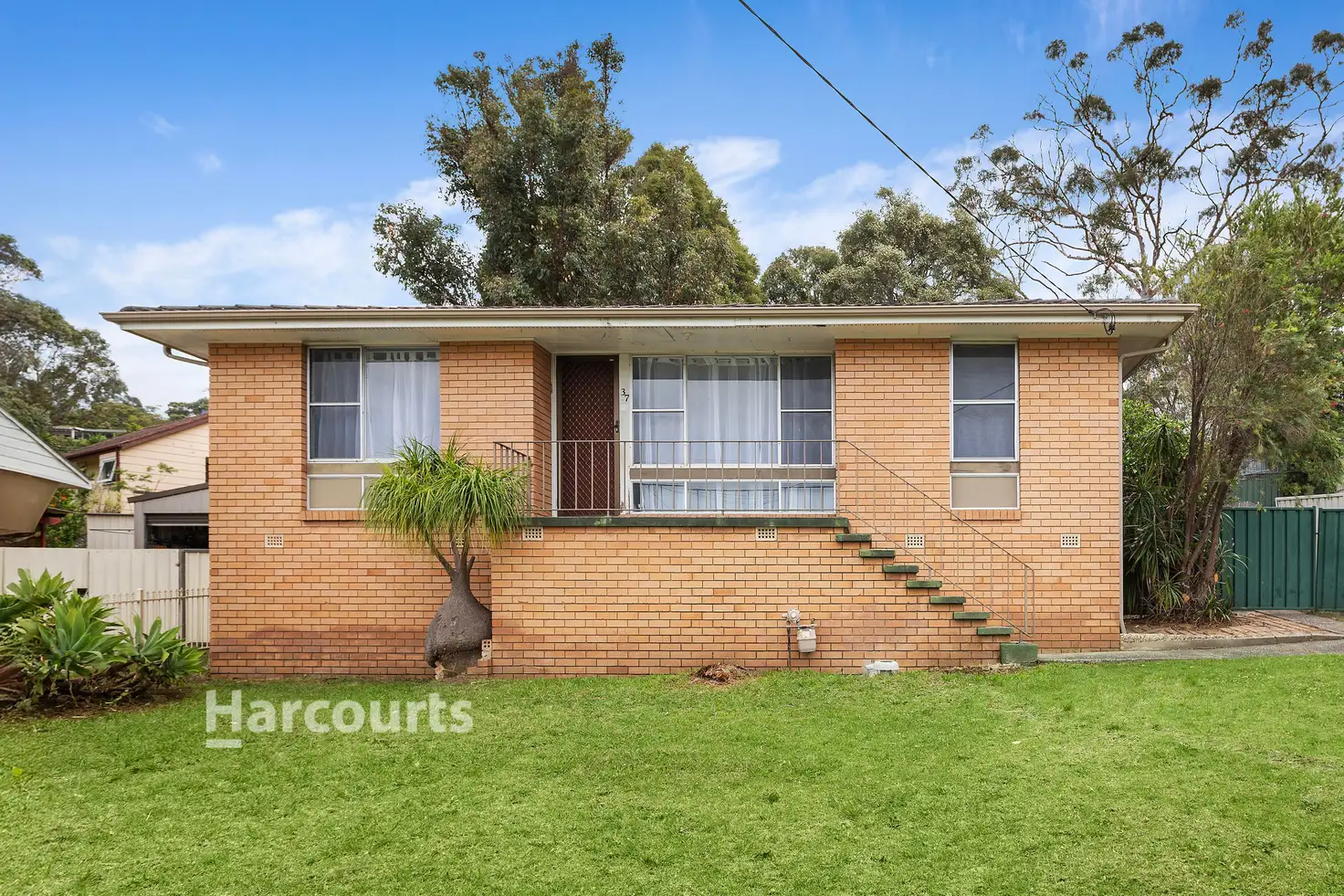 Main view of Homely house listing, 37 Churinga Circle, Koonawarra NSW 2530