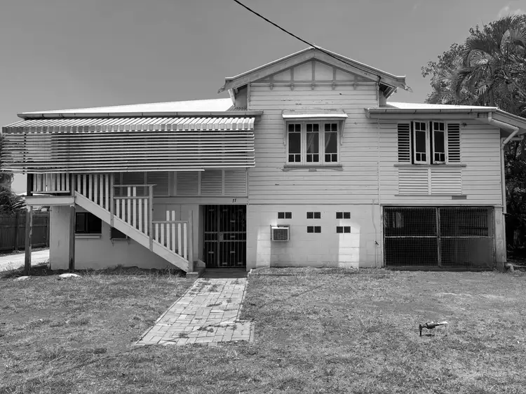 11 Gleeson Street, Hermit Park QLD 4812