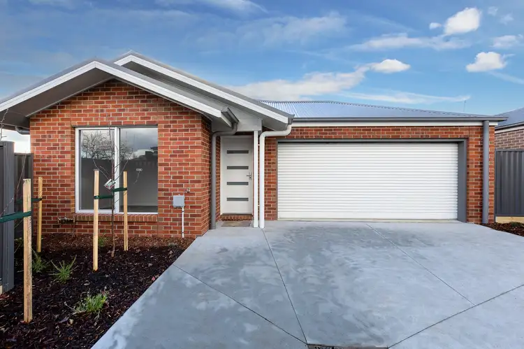1 Eldenwood Mews, Canadian VIC 3350