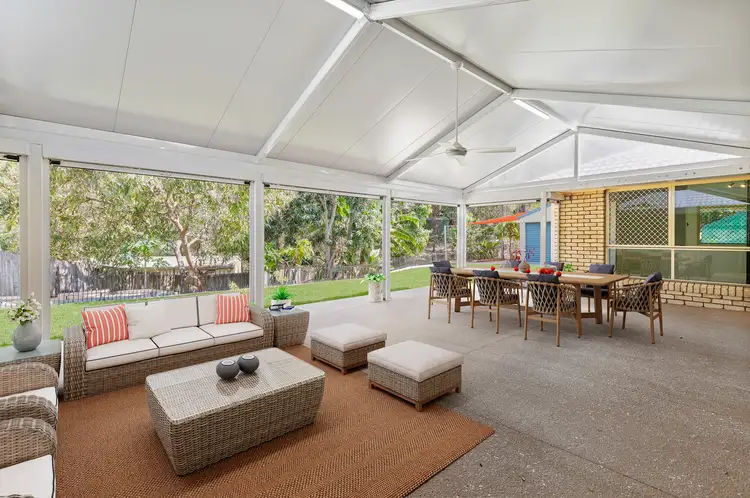 6 Plum Pine Court, Eatons Hill QLD 4037