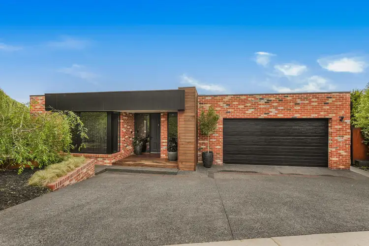 13 Mountain Vista Court, Drouin VIC 3818
