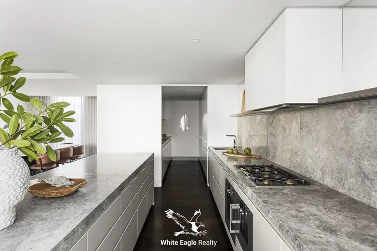 2703/259 Normanby Road, South Melbourne VIC 3205