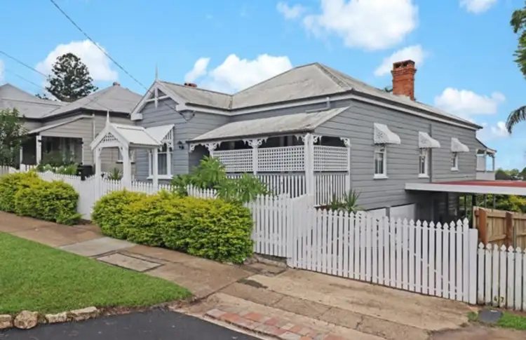 49 Pine Mountain Road, North Ipswich QLD 4305