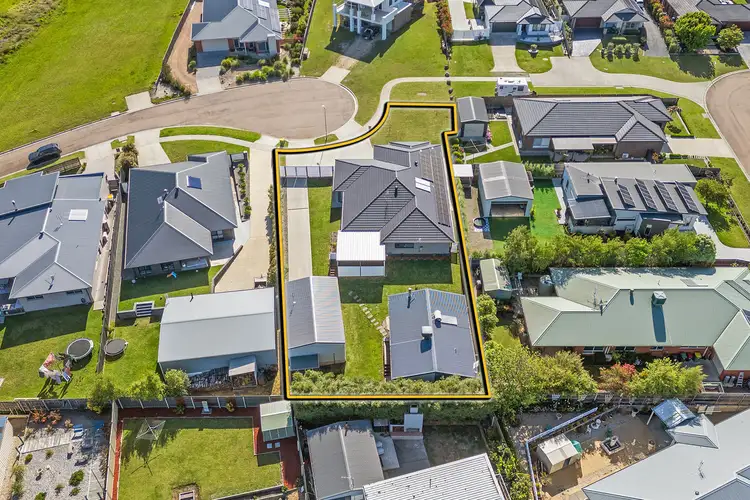 36 Campbell Grove, Lakes Entrance VIC 3909