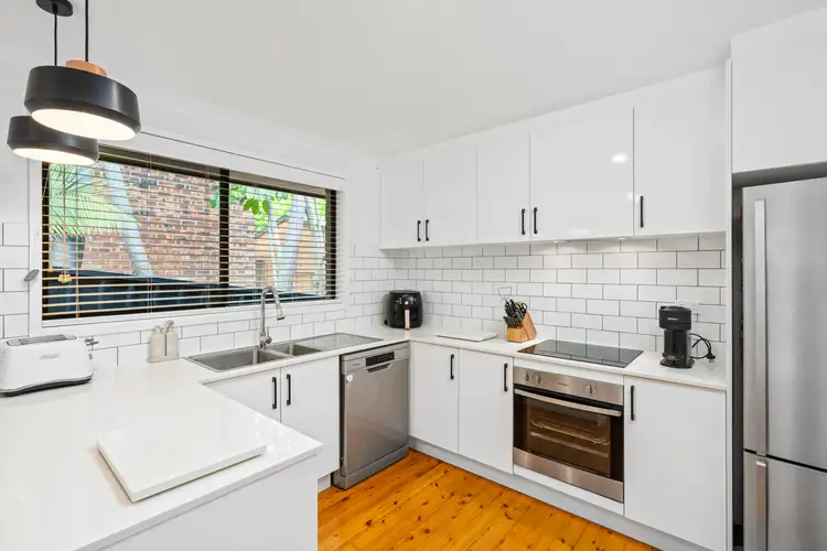 Third view of Homely house listing, 6 Narani Avenue, Niagara Park NSW 2250