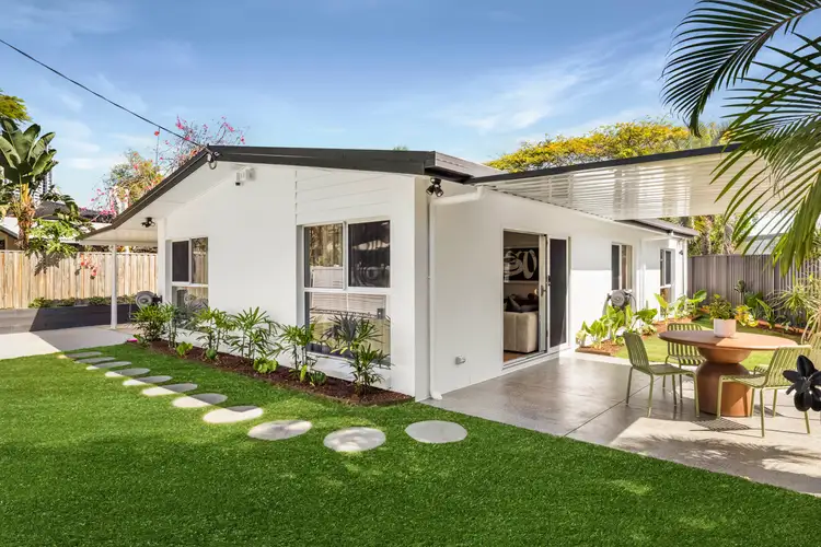 3 Karina Crescent, Broadbeach Waters QLD 4218