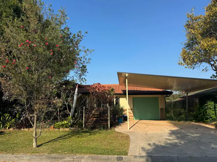 76 Cambridge Crescent, Fitzgibbon QLD 4018