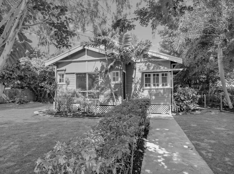 4 Granville Street, Pimlico QLD 4812