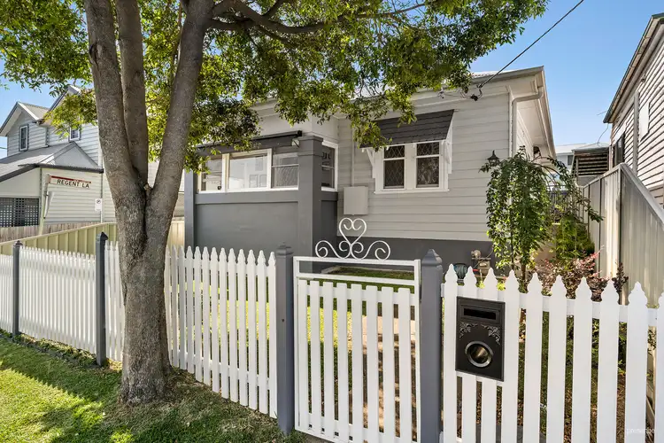 20 Avondale Road, New Lambton NSW 2305