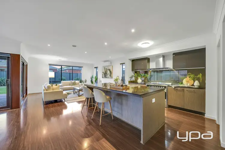 8 Atkinson Close, Point Cook VIC 3030