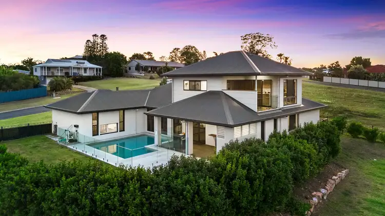 1 Mal Campbell Drive, Craignish QLD 4655