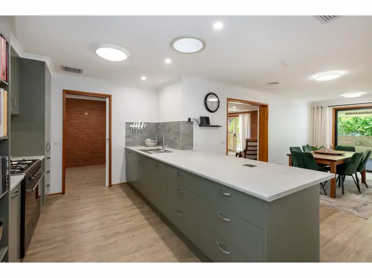 Sixth view of Homely house listing, 2 Darri Drive, Springdale Heights NSW 2641