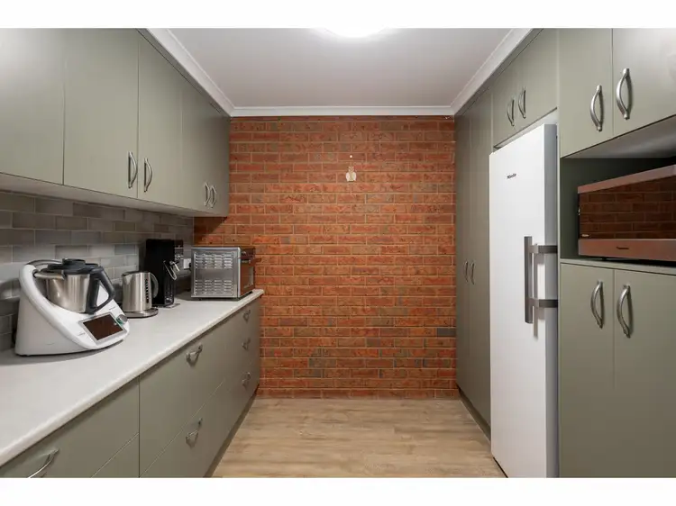 Seventh view of Homely house listing, 2 Darri Drive, Springdale Heights NSW 2641