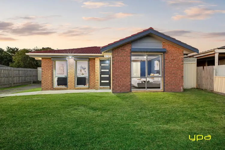 5 Brentwood Drive, Cranbourne North VIC 3977