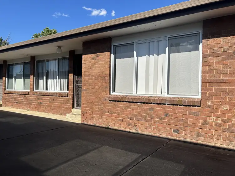 464 Henderson Street